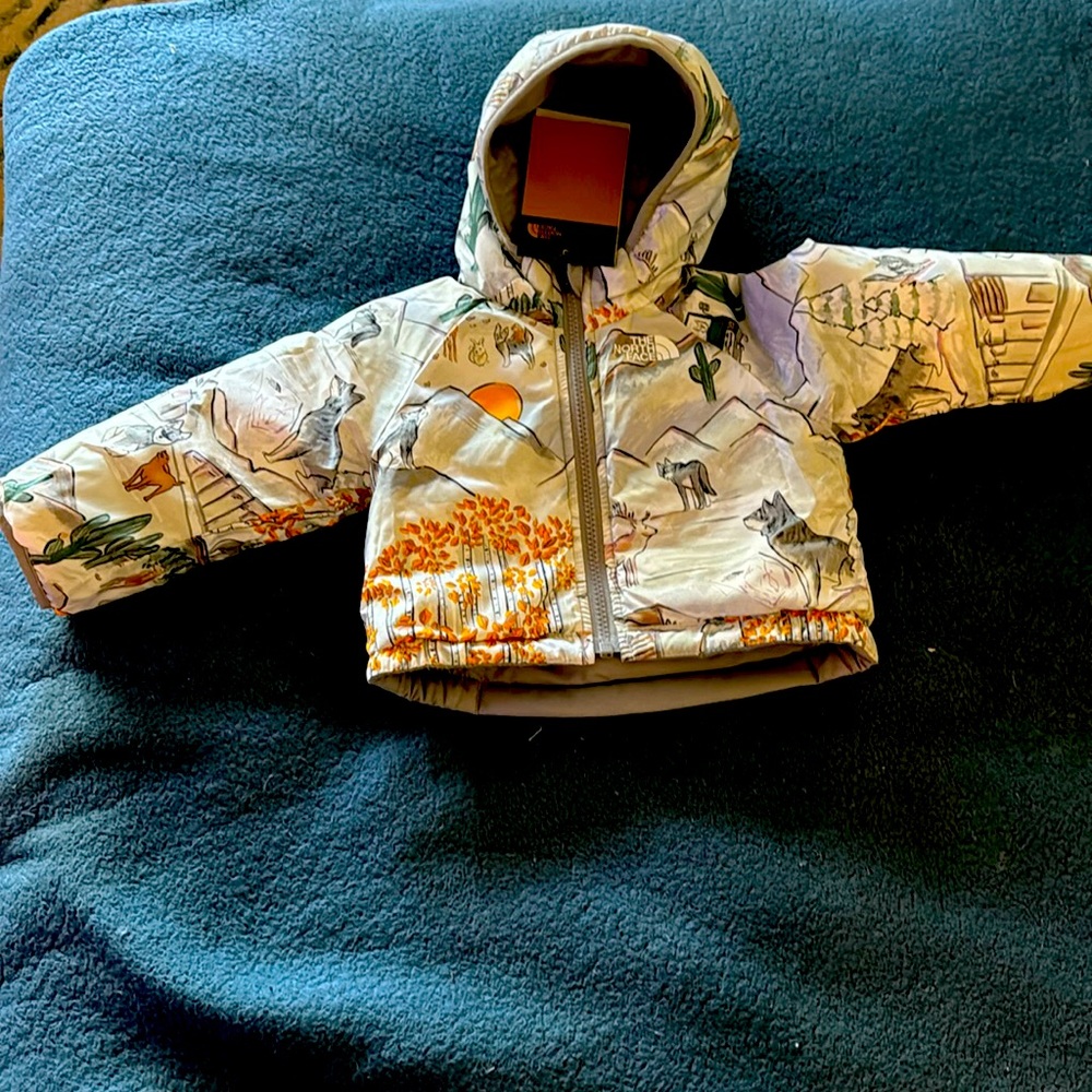 COPY - Northface reversible baby perrito light jacket.